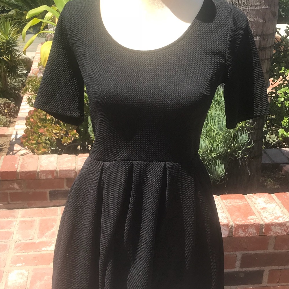 EUC Lush Dress - pleats + pockets ❤️